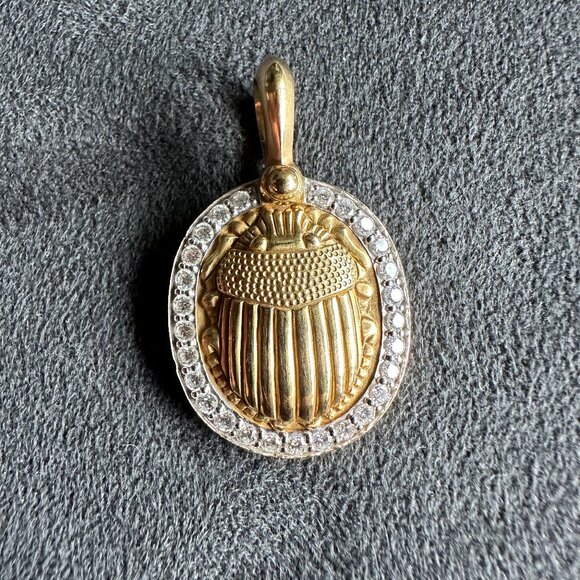 David Yurman Petrvs Scarab Pendant in 18K Yellow Gold & Pavé White Diamonds RARE - Picture 6 of 13